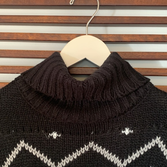 Francesca’s sweater - Picture 3 of 7